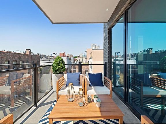 4th image of 210 Bowery