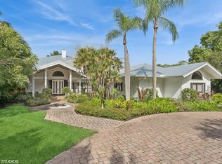 20 Riverview Dr, Sewalls Pt, FL 34996