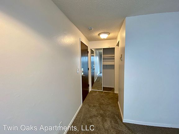 5th image of 5263 15th Ave NE APT 104