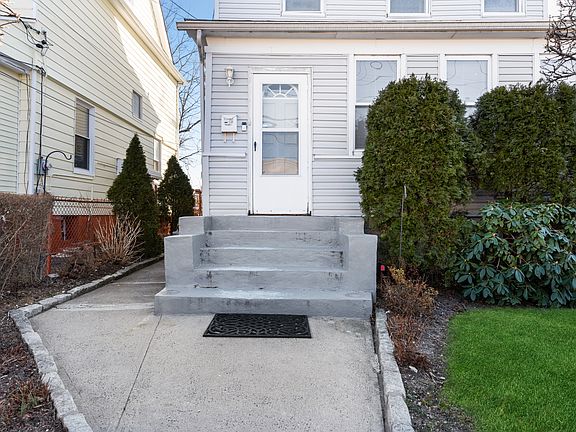 28 Winthrop Avenue