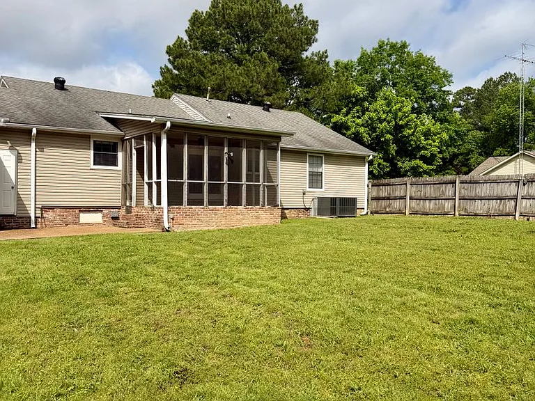 1068 Old Humboldt Rd — Photo 6