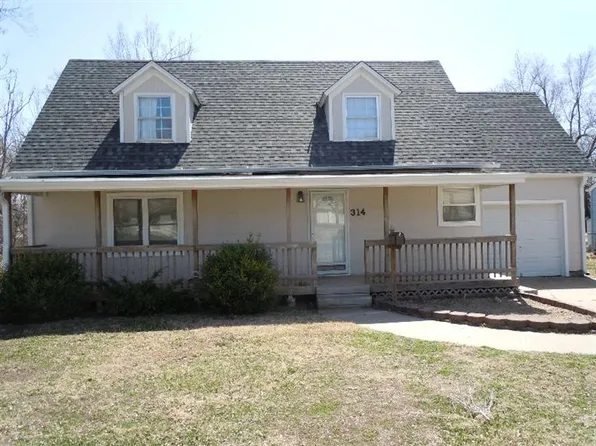 314 NE 12th St, Abilene, KS 67410