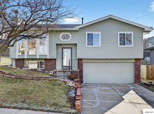 8211 Howell St, Omaha, NE 68122