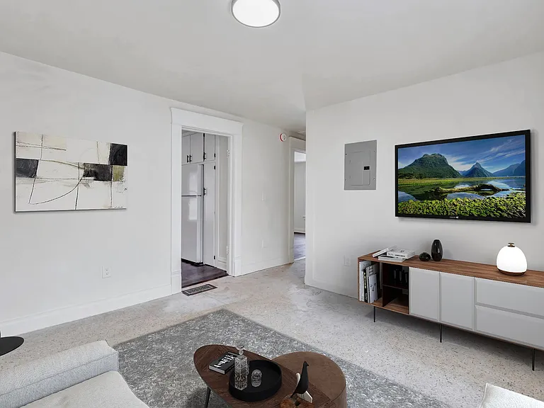 1425 Knollwood Ave #UP — Photo 3
