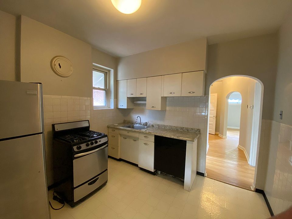 1st image of 4948 Botanical Ave #2F