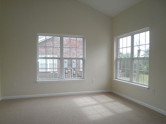 3rd image of 200 Eucalyptus Ln