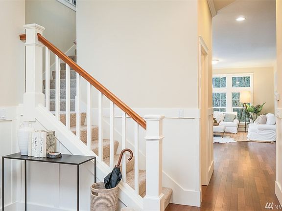 3rd image of 2134 NE Morgan Ln
