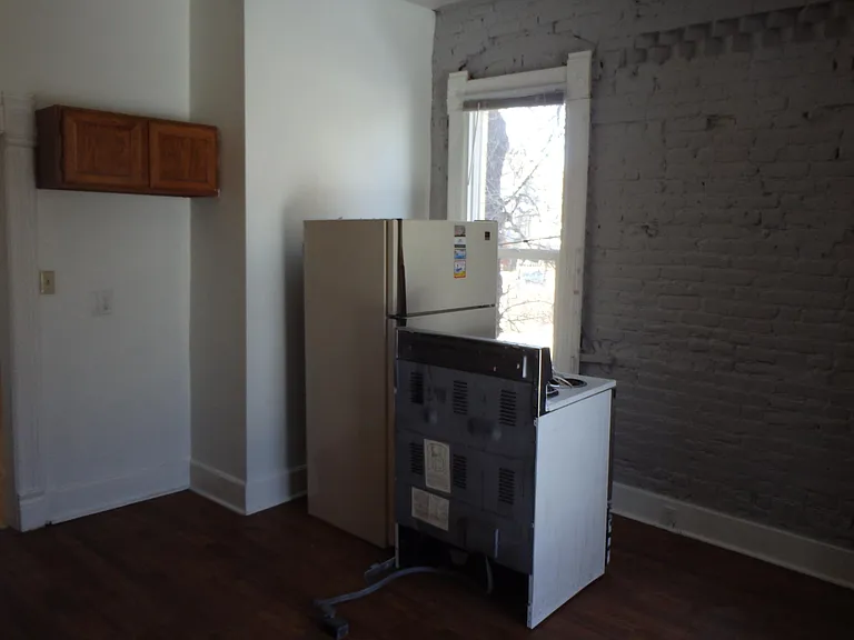 1290 Race St — Photo 13