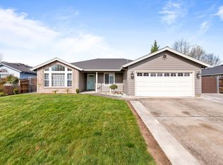1847 Cottonwood Dr, Central Pt, OR 97502