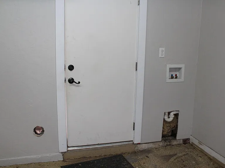 2217 Laneway Cir — Photo 14