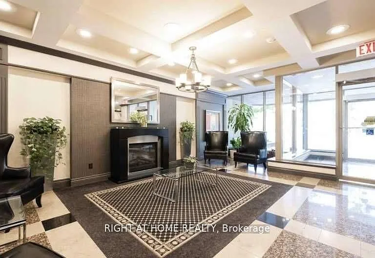 91 Townsgate Dr #411 — Photo 17