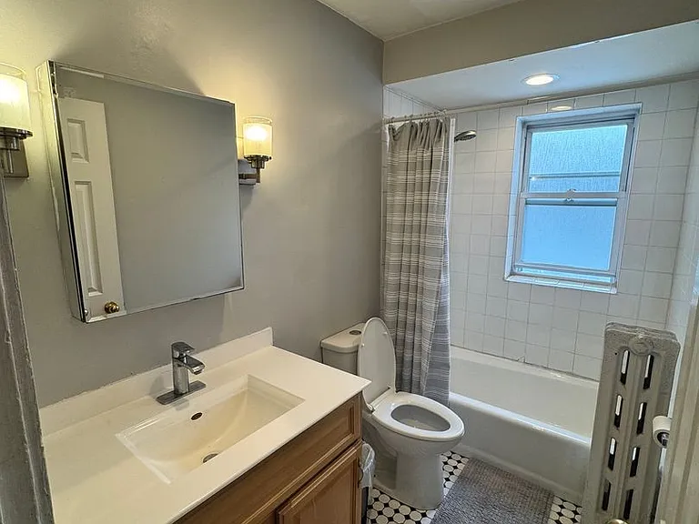 613 W Arlington Pl — Photo 17