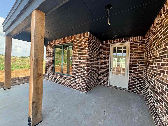 3rd image of 117 Sanctuary Dr