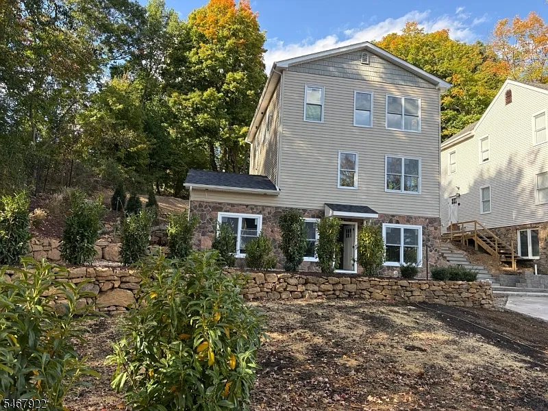 1225 Sussex Tpke — Photo 1
