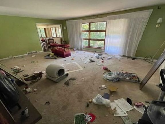 Additional Living Room