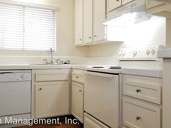 4th image of 1029 N Mollison Ave APT 7