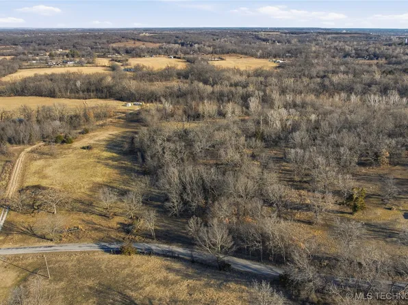 14539 E 435th Rd, Claremore, OK 74017