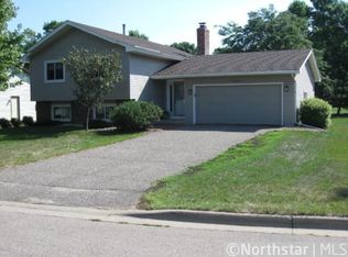 10643 Zinran Cir, Bloomington, MN 55438