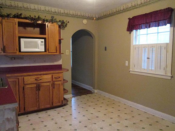 3rd image of 631 N 20th St