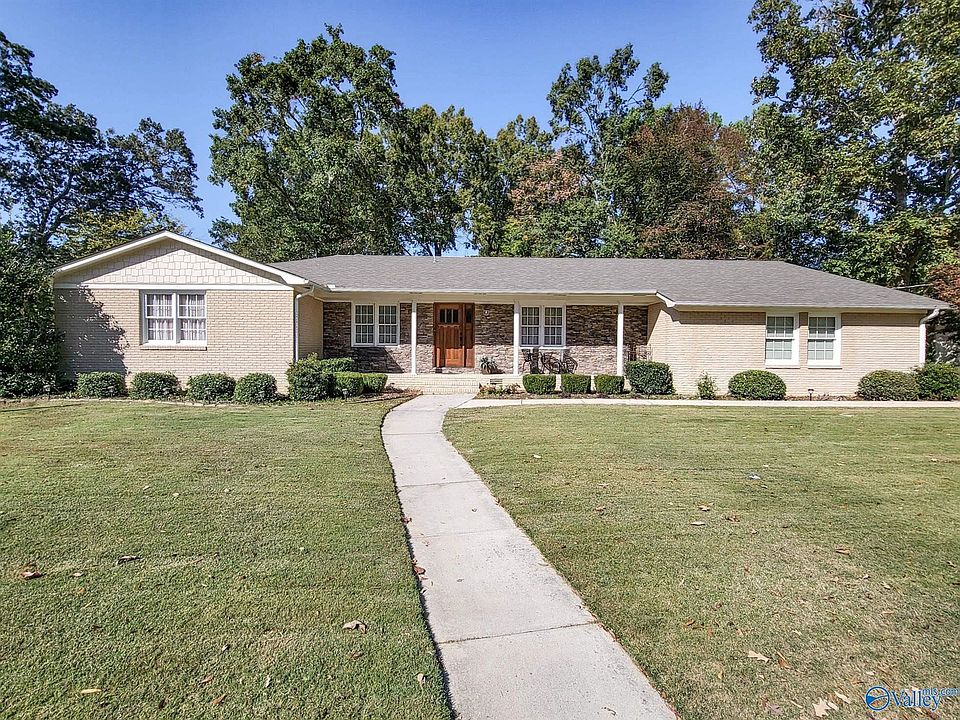 1st image of 721 Mira Vista Dr SE