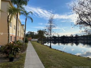 3610 N 56th Ave APT 202, Hollywood, FL 33021