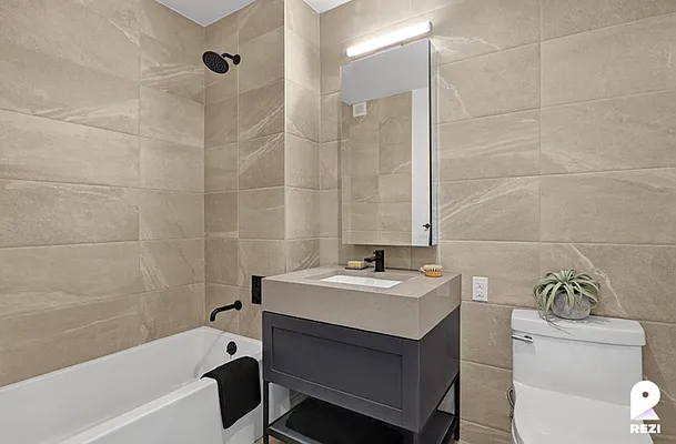 Rented by REZI | media 28