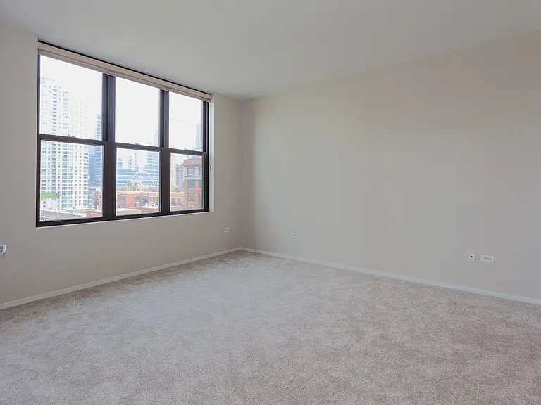 330 N Jefferson St #801 — Photo 10