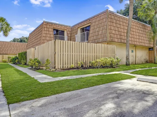 557 Green Springs Pl, West Palm Beach, FL 33409