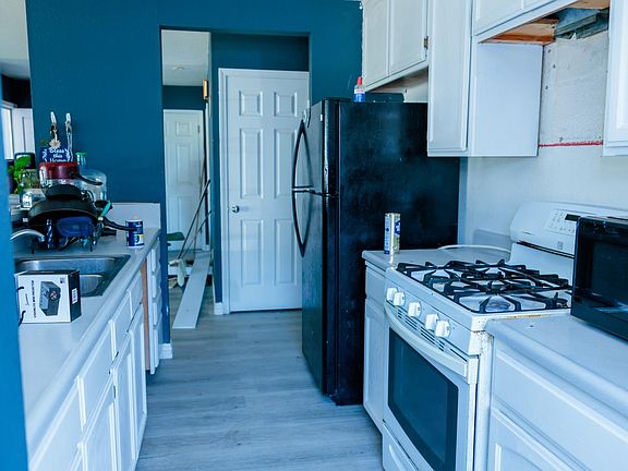 4th image of 616 S Lassen St