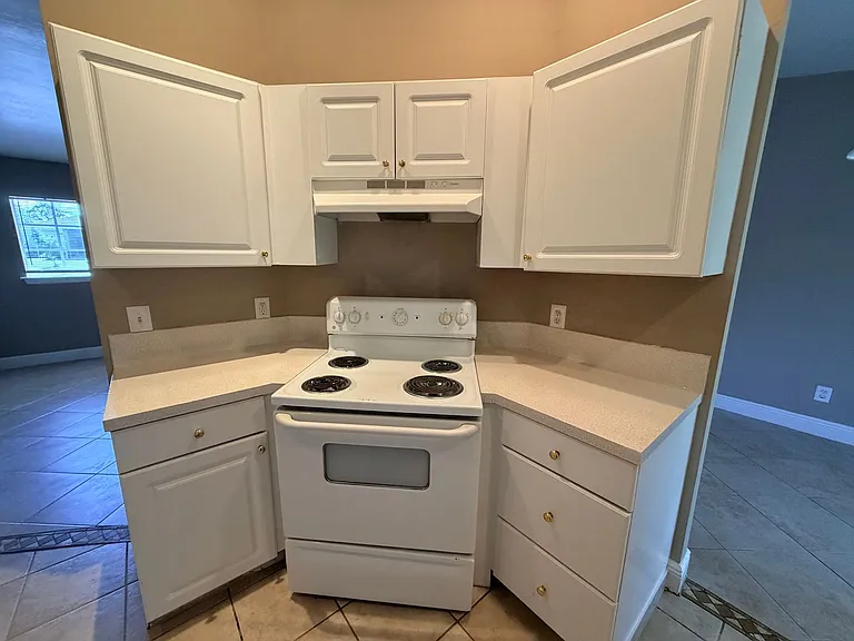 714 Jack Ave S — Photo 11