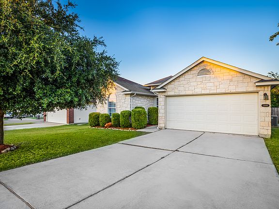 2nd image of 1006 Estate Dr