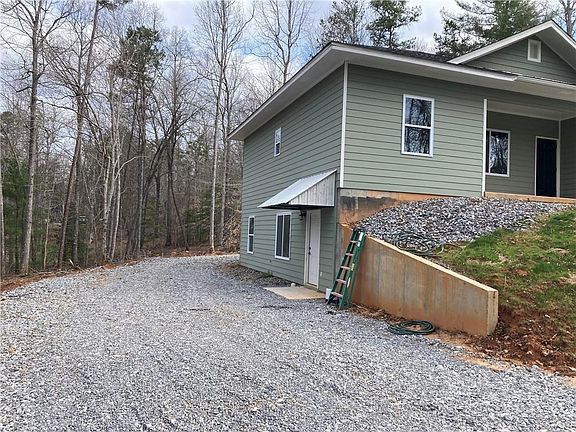 5th image of 100 Dickerson Rd
