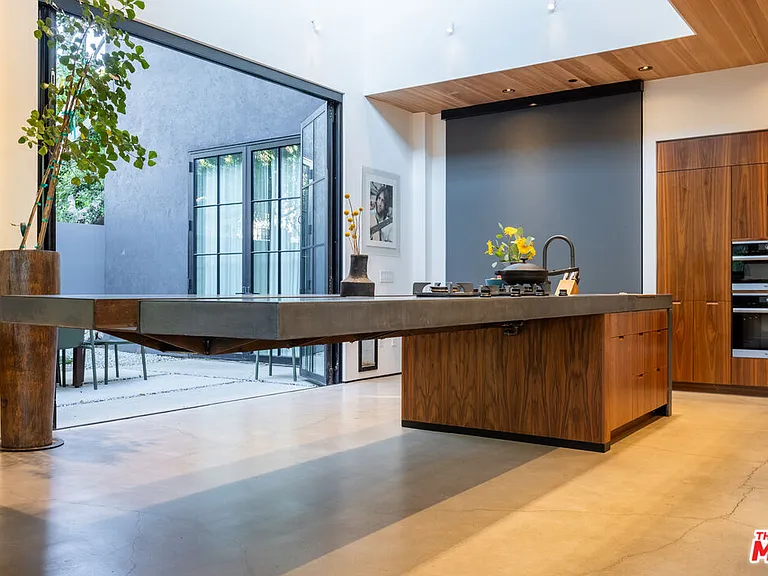 746 Marco Pl — Photo 33