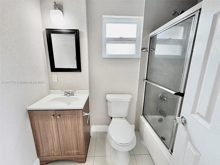 3840 SW 52nd Ave — Photo 8