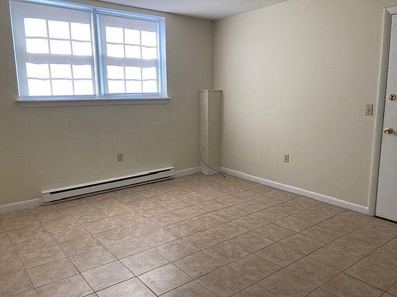 3rd image of 29 Dinan Dr APT 2