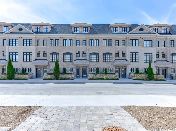 1145 Ossington Ave #D39, Toronto, ON M6G 0A3