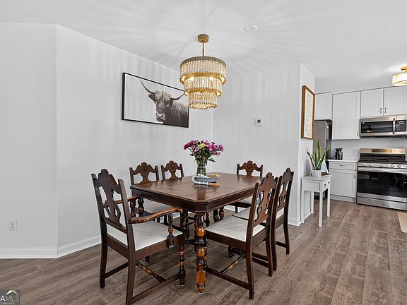 4th image of 286 Carrington Way
