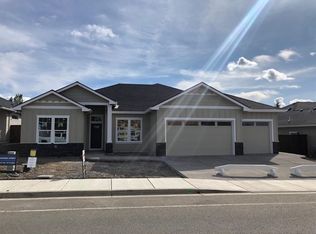 1014 Arrowhead Trl, Eagle Pt, OR 97524