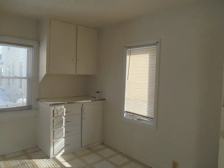 bright eatin kitchen