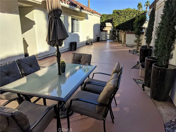 43695 Calle Las Brisas W, Palm Desert, CA 92211