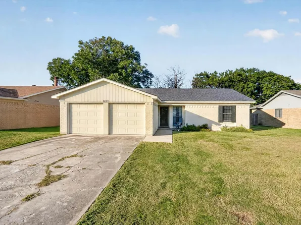 1200 E Georgian Rd, Fort Worth, TX 76179