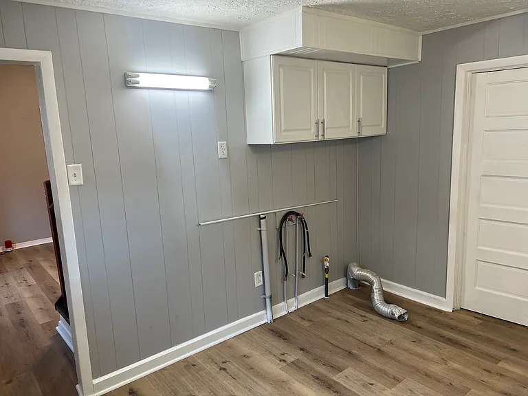1305 S Belmont Ave — Photo 6
