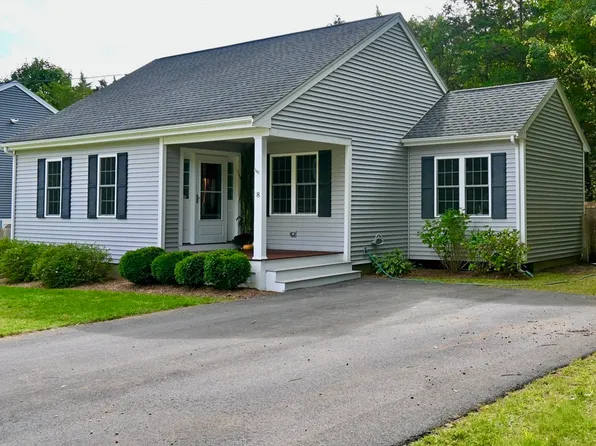 8 Shelly Rd, Norton, MA 02766