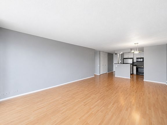 5th image of 405 N Wabash Ave Unit 3911
