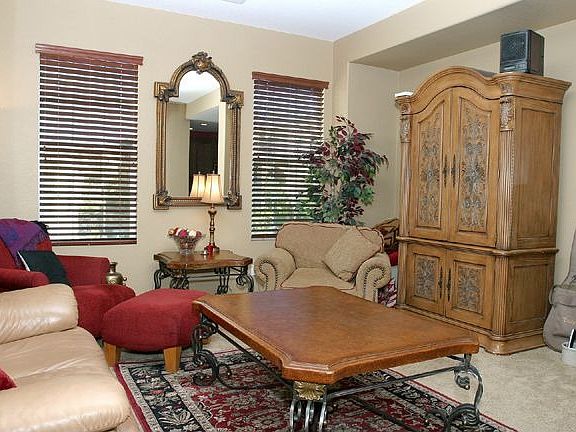 3rd image of 738 Hatfield Dr
