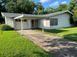 706 Morning Glory Dr, Victoria, TX 77904