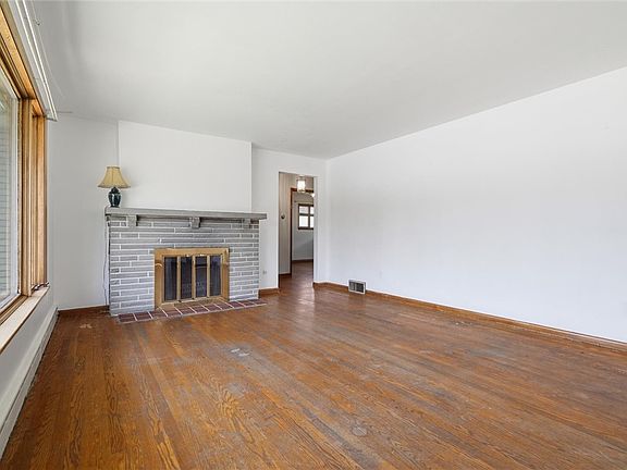 4th image of 357 3rd St