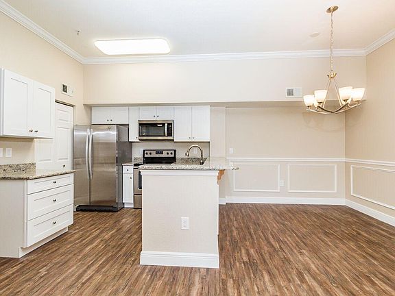 3rd image of 191 SW Palm Dr APT 208