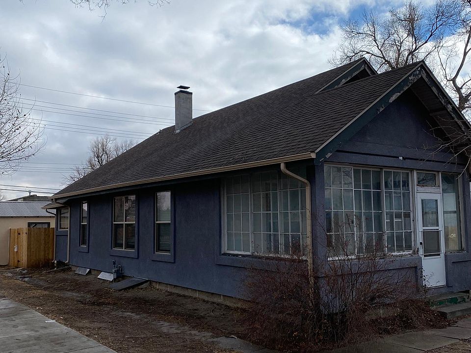 Front of Unit. Currently being painted