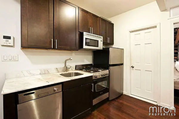 Rented by Miron Properties | media 36